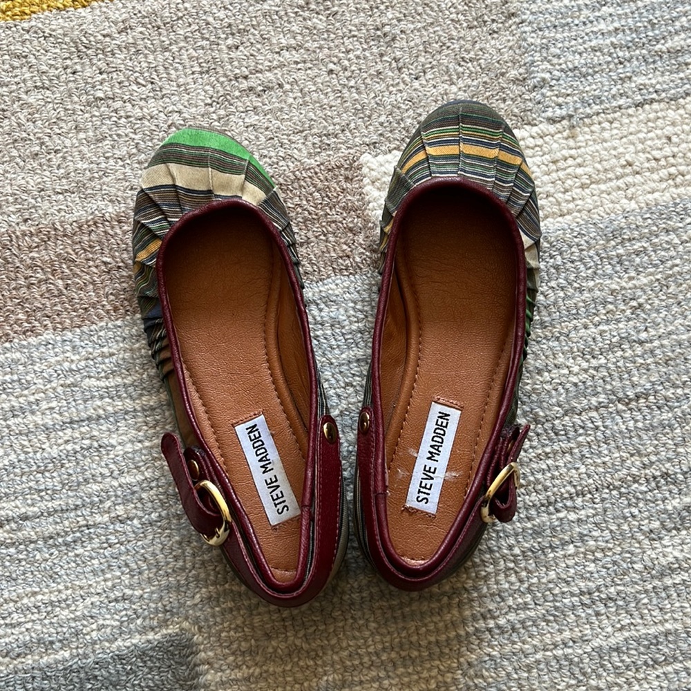 Steve Madden belted flat, size 5.5, good used condition